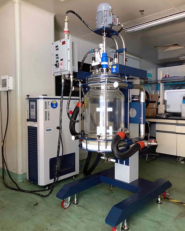 反應釜冷卻加熱系統安裝調試注意事項